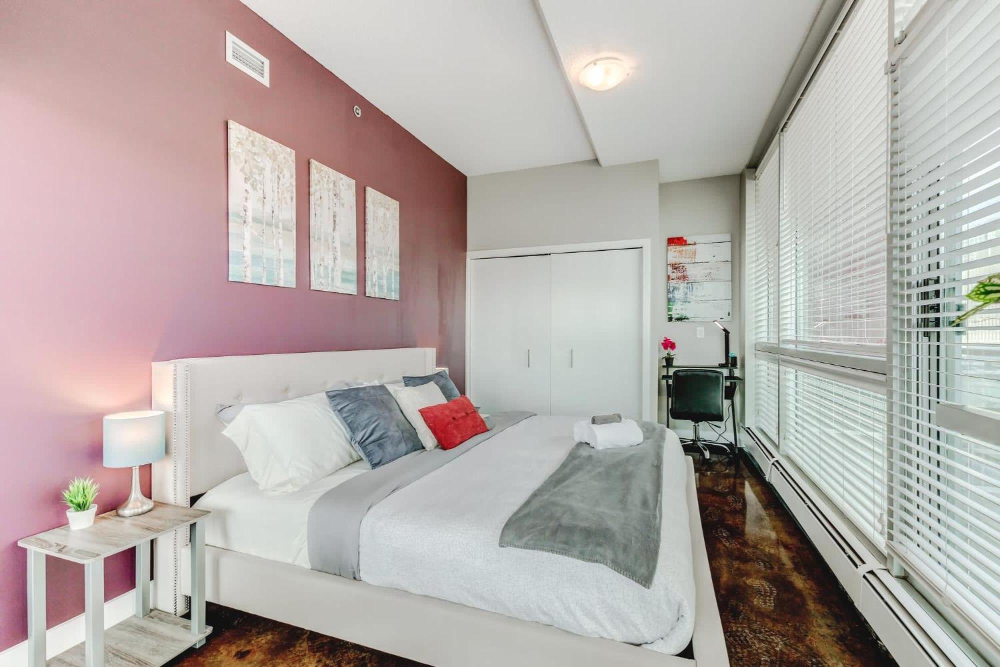 YYC Upscale 2Br Condo - King Bed - Stunning Views מראה חיצוני תמונה